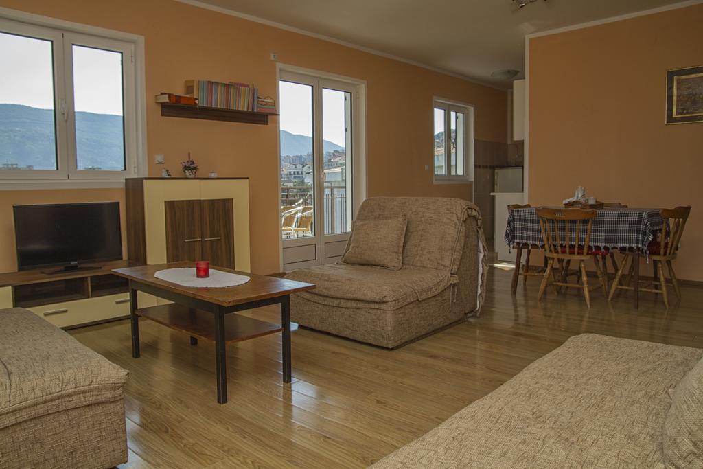 Apartments Gugolj M&M Χέρτσεγκ Νόβι Εξωτερικό φωτογραφία