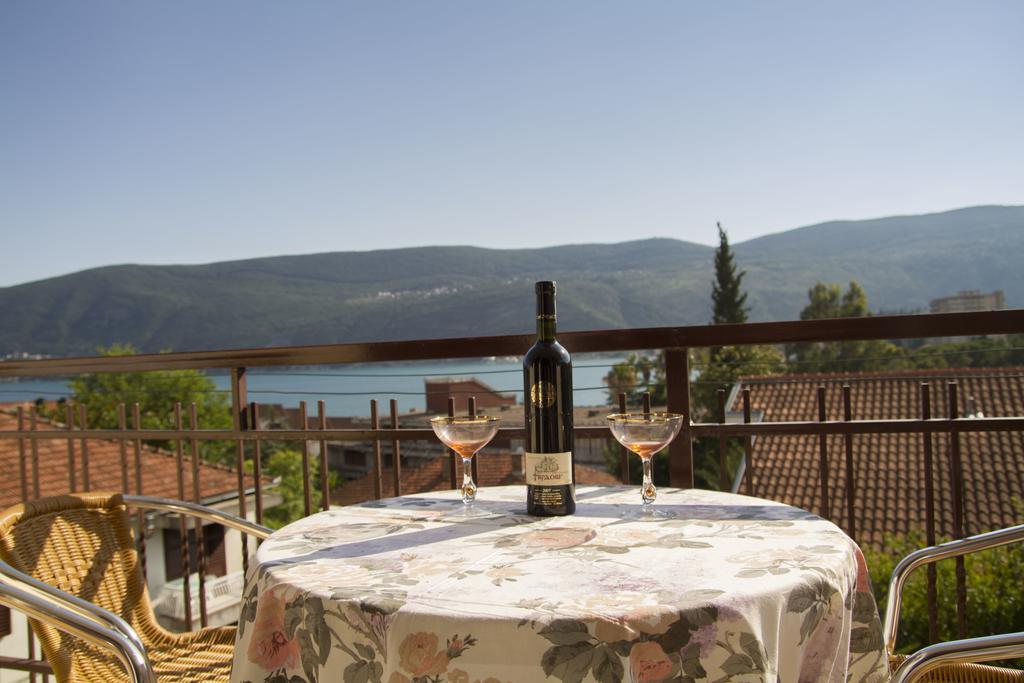 Apartments Gugolj M&M Χέρτσεγκ Νόβι Εξωτερικό φωτογραφία